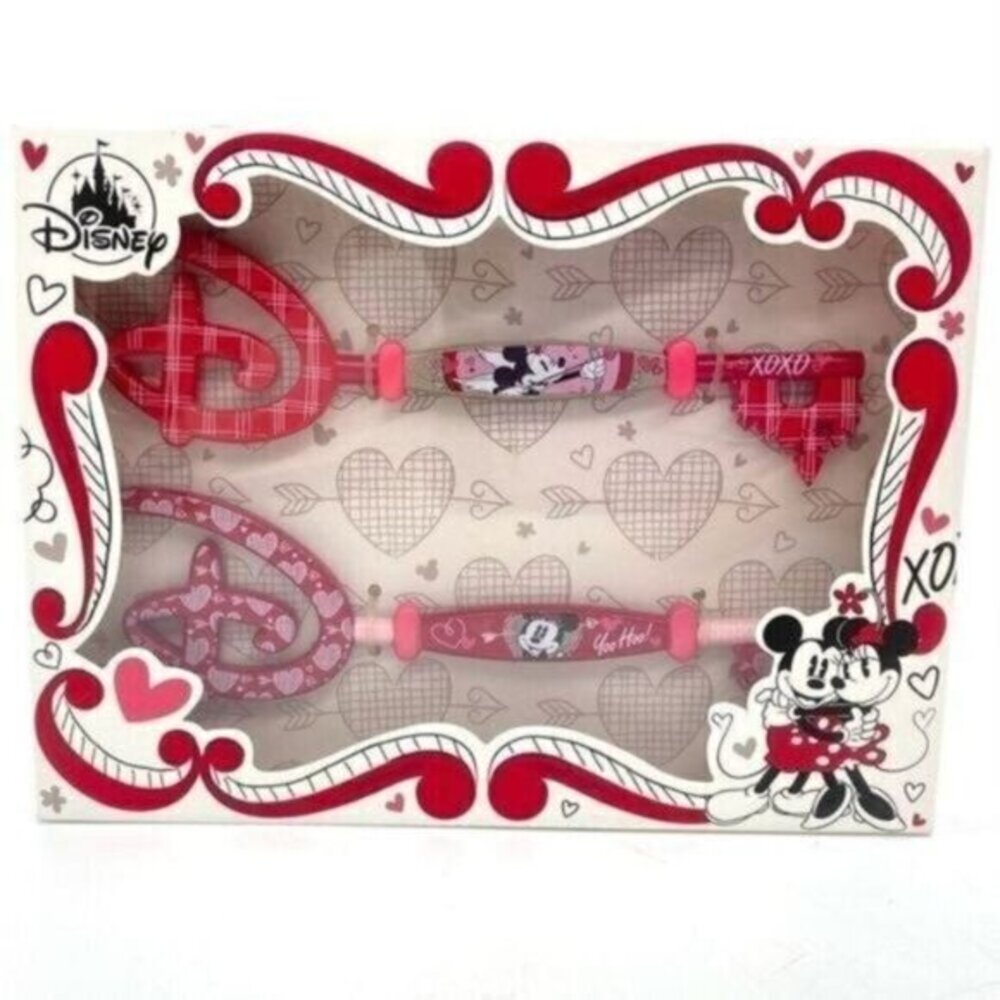 Disney MickeyβandΒ Minnie Mouse Valentine's Day Collectible Key Set New